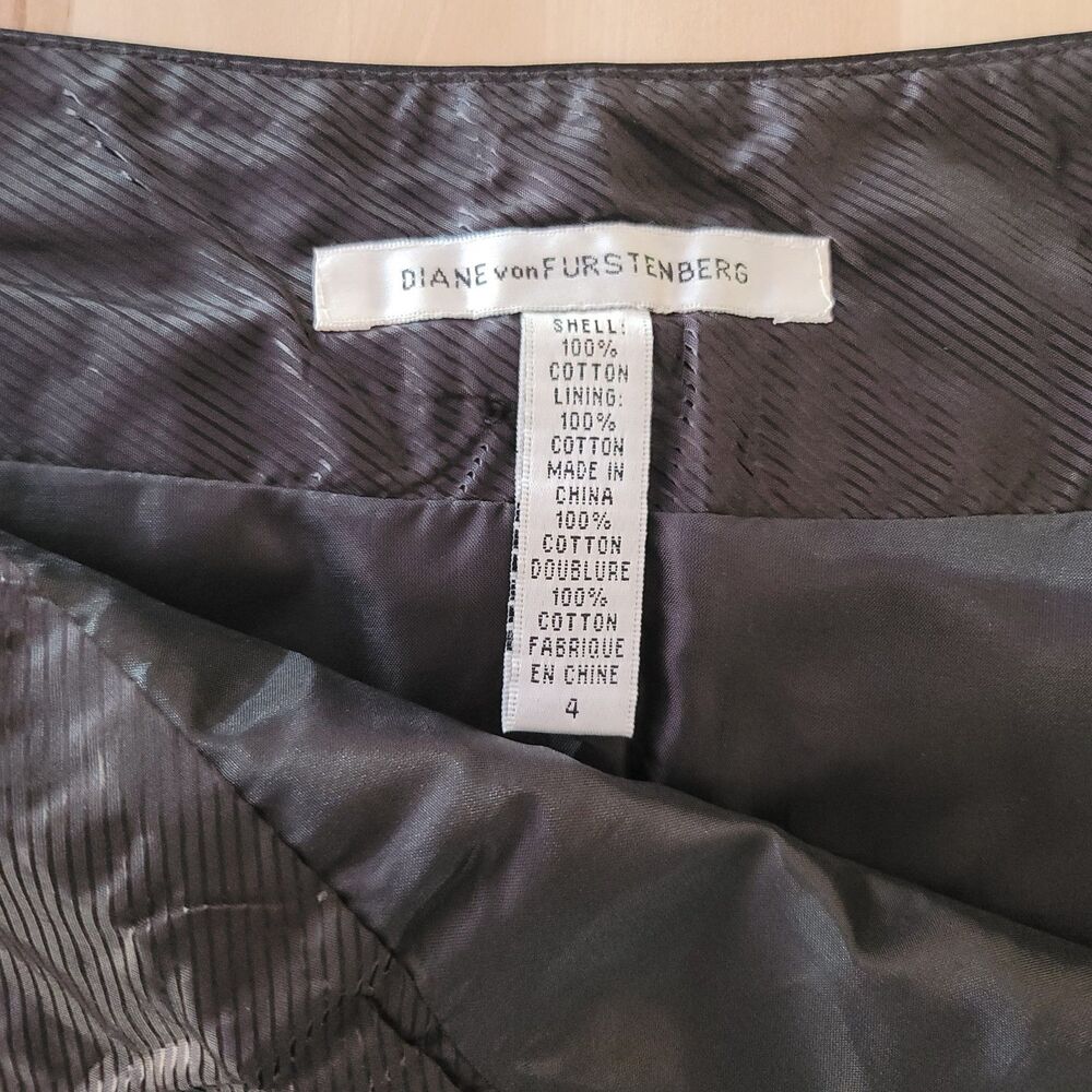 Pencil Skirt Black SZ 4 Shiny Side Zipper Sexy Dressy - Picture 5 of 5